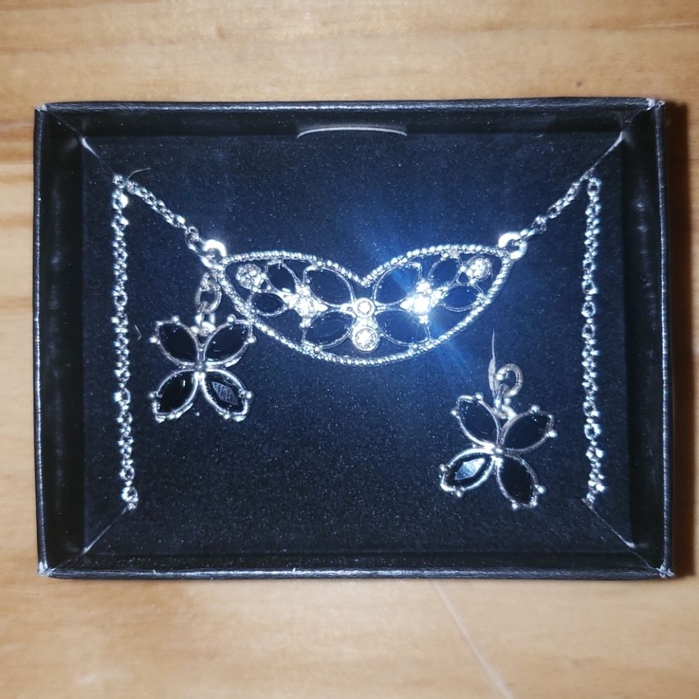 Necklace and earrings